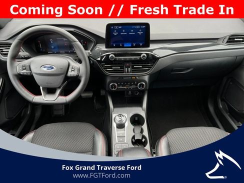 Used 2025 Ford Escape ST-Line Select AWD/4WD image 3