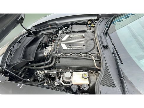 Used 2015 Chevrolet Corvette Z06 w/ 3LZ Preferred Equipment Group RWD image 31