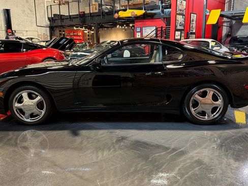 Used 1993 Toyota Supra Turbo RWD image 4
