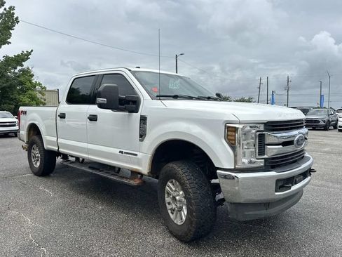 Used 2019 Ford F250 XLT w/ FX4 Off-Road Package AWD/4WD image 6