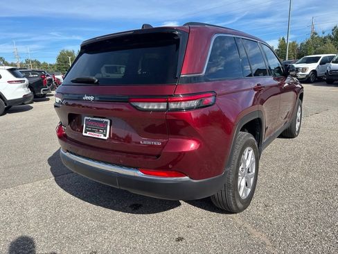 Used 2022 Jeep Grand Cherokee Limited AWD/4WD image 7