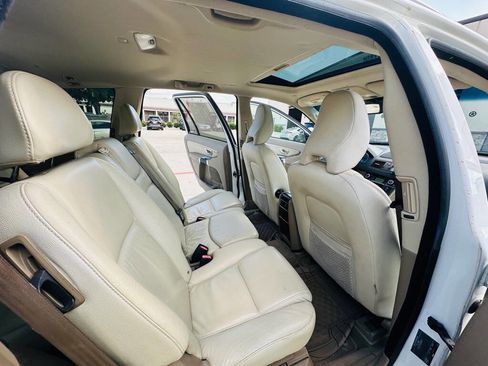 Used 2011 Volvo XC90 3.2 FWD image 22