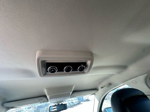 Used 2015 Dodge Journey Crossroad w/ Flexible Seating Group image 34