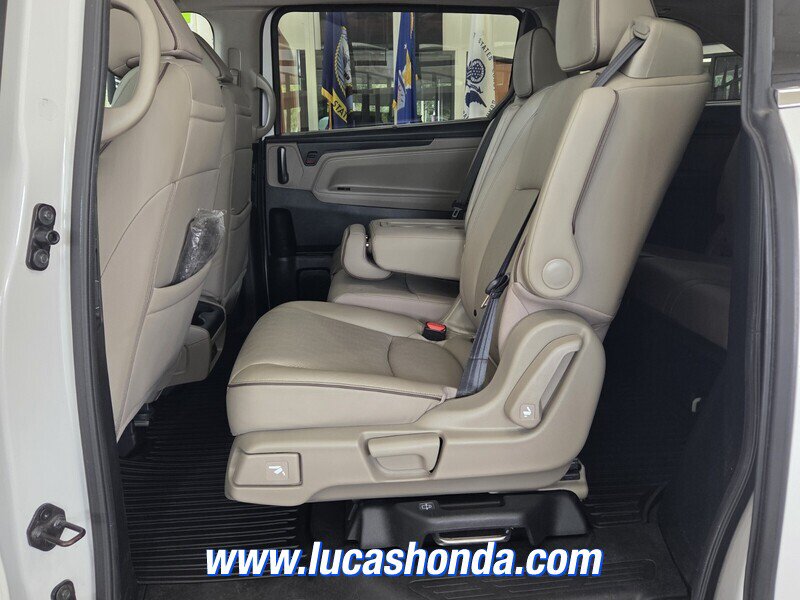 Used 2024 Honda Odyssey Elite image 8