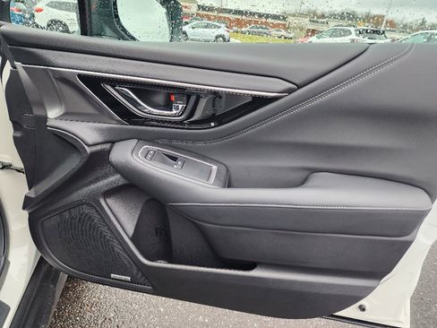 Certified 2025 Subaru Outback Limited image 27