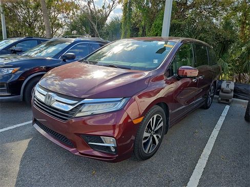 Used 2018 Honda Odyssey Elite image 3