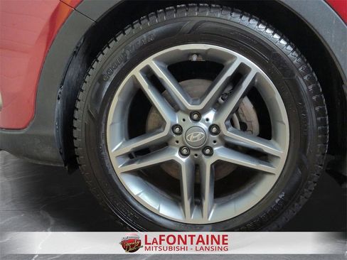 Used 2017 Hyundai Santa Fe Limited image 34