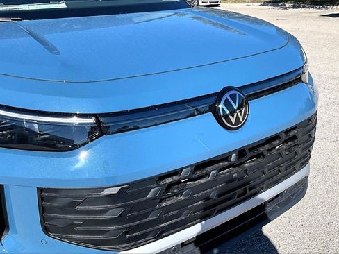 New 2026 Volkswagen Tiguan SE image 11