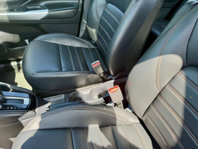 Used 2020 Nissan Kicks SR FWD image 13