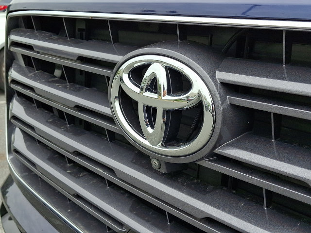 Used 2025 Toyota Sequoia Limited AWD/4WD image 28