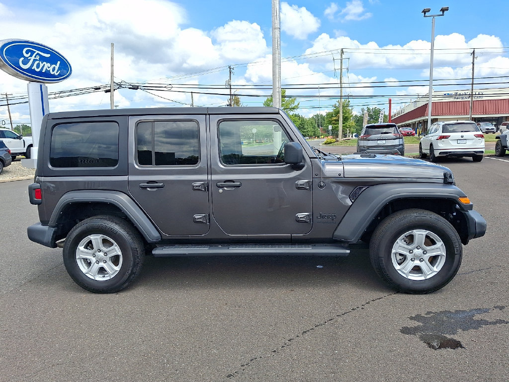 Used 2022 Jeep Wrangler Unlimited Sport AWD/4WD image 11
