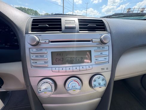 Used 2008 Toyota Camry LE FWD image 19