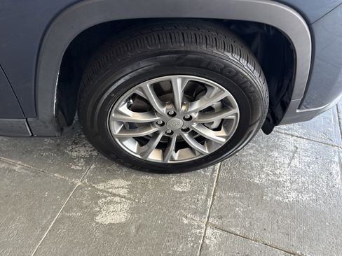 Used 2022 Jeep Cherokee Latitude Lux w/ Sun & Sound Group image 13