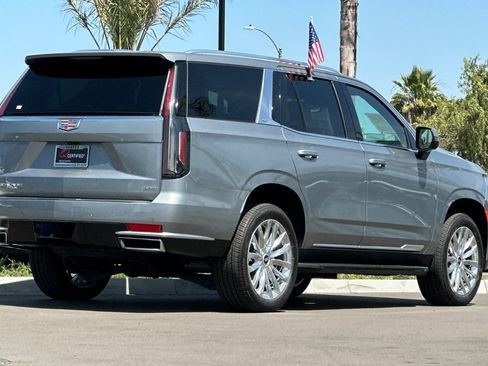 Used 2024 Cadillac Escalade Premium Luxury RWD image 4