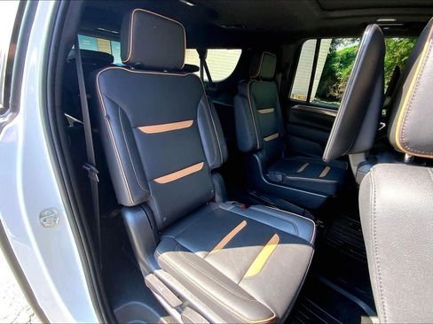 Used 2023 GMC Yukon XL AT4 AWD/4WD image 24
