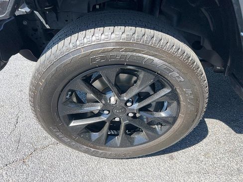 Used 2022 Jeep Wrangler Unlimited Sahara image 9