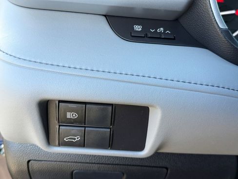 Used 2022 Toyota Highlander XLE image 22