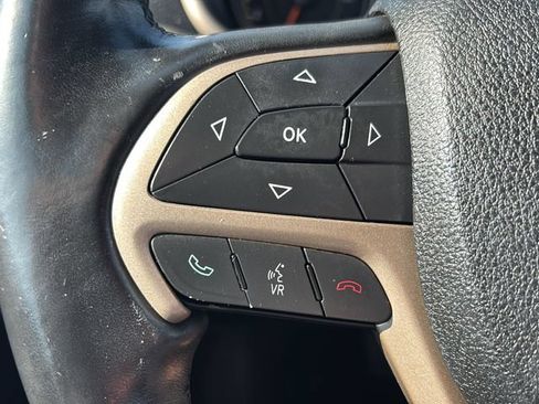 Used 2016 Jeep Cherokee 75th Anniversary FWD image 18