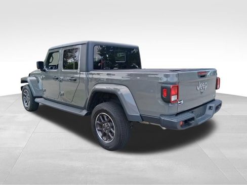 Used 2022 Jeep Gladiator Overland AWD/4WD image 9