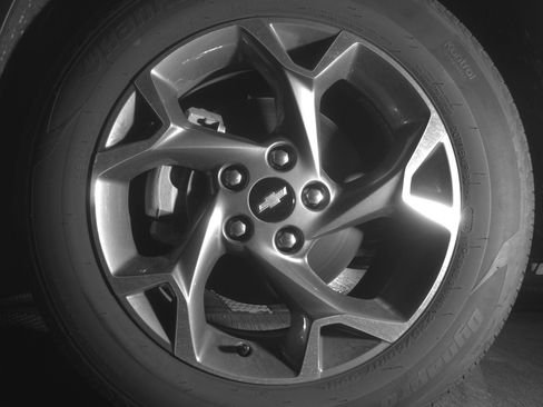 Used 2025 Chevrolet Trax LT FWD image 12