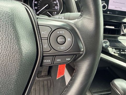 Used 2024 Toyota Camry SE image 34