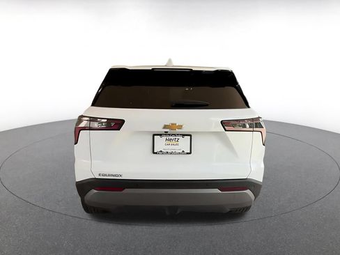 Used 2025 Chevrolet Equinox LT FWD image 10