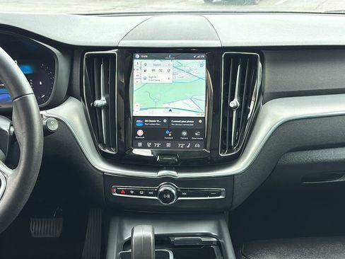 Used 2023 Volvo XC60 B5 Core w/ Climate Package AWD/4WD image 6