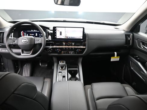 New 2026 Nissan Pathfinder SL FWD image 19