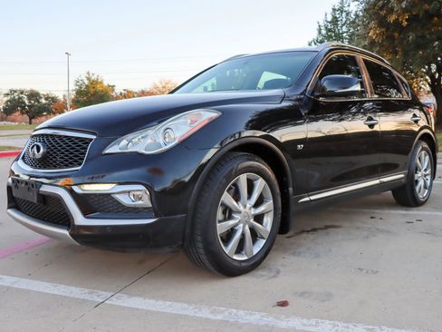 Used 2017 INFINITI QX50 2WD w/ Premium Plus Package image 3