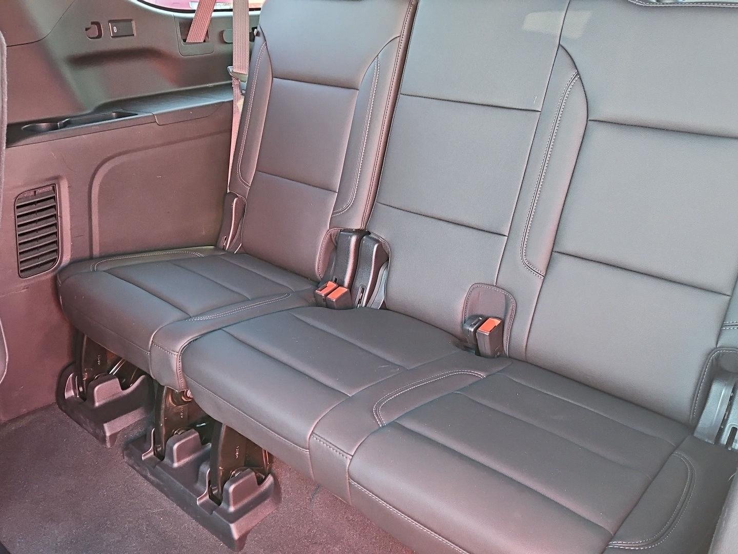Used 2021 Chevrolet Suburban LT AWD/4WD image 16