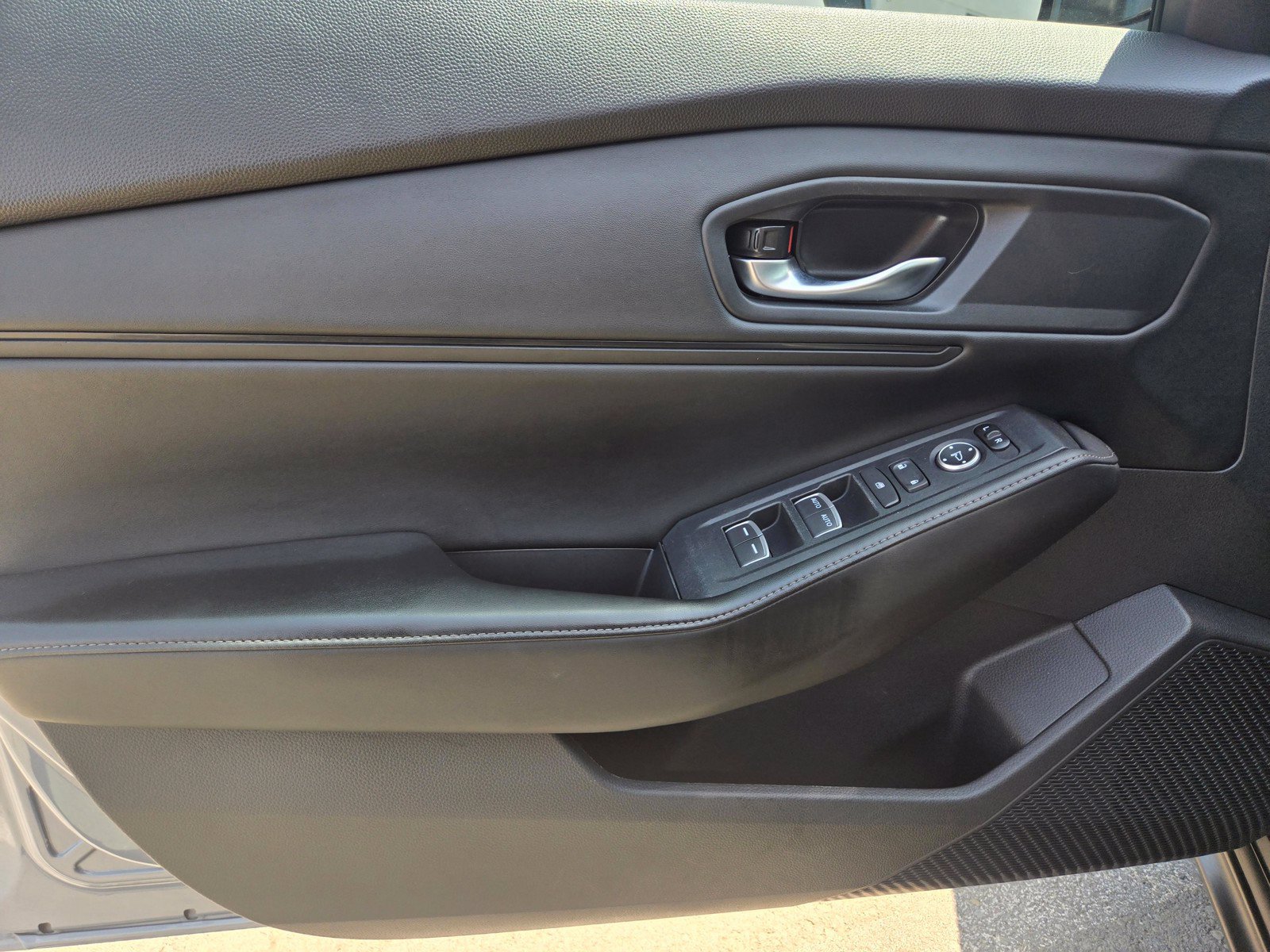Certified 2025 Honda Accord Sport image 15