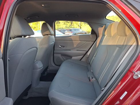 Used 2023 Hyundai Elantra SEL w/ Cargo Package FWD image 11
