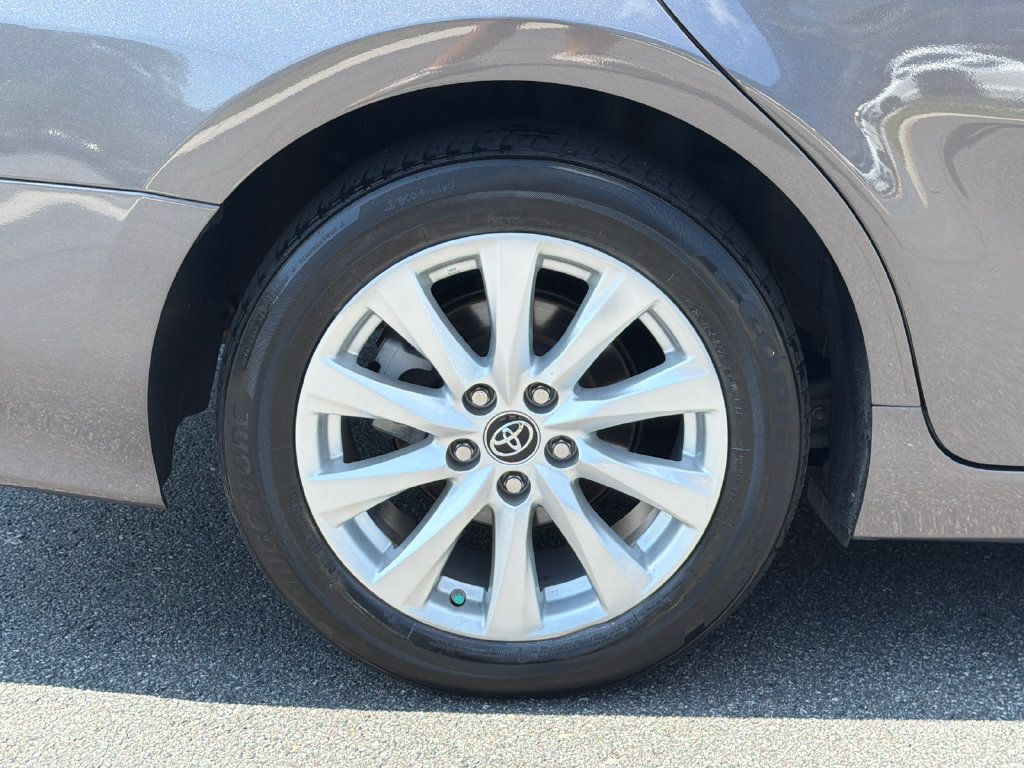 Used 2019 Toyota Camry LE w/ Convenience Package FWD image 19