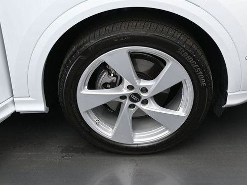 Used 2025 Audi Q5 Prestige AWD/4WD image 40