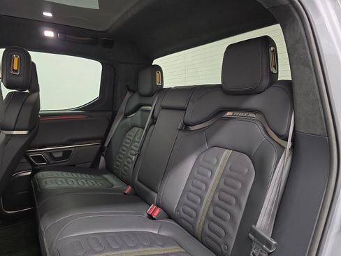 Used 2022 Rivian R1T Adventure AWD/4WD image 20