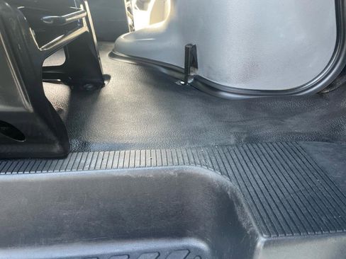 Used 2021 Ford E-350 and Econoline 350 Super Duty w/ Power Windows & Locks Group image 18