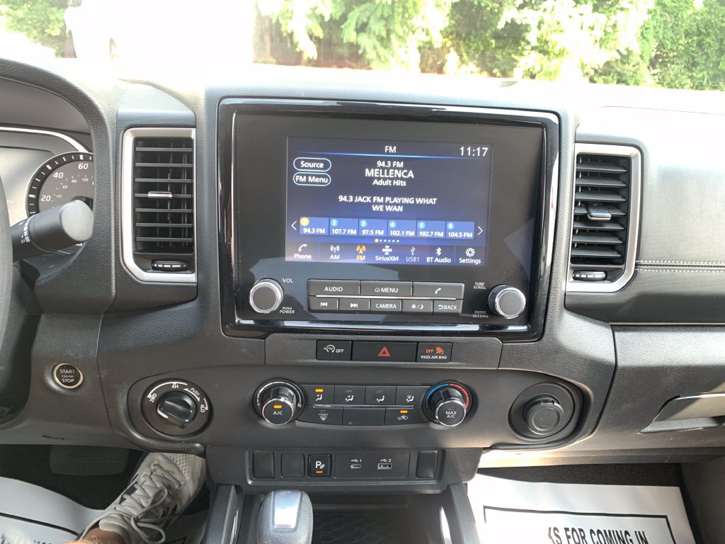 Used 2024 Nissan Frontier SV w/ Technology Package AWD/4WD image 11