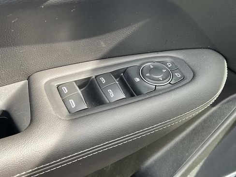 Certified 2024 Cadillac XT5 Luxury w/ LPO, Floor Liner Package AWD/4WD image 15