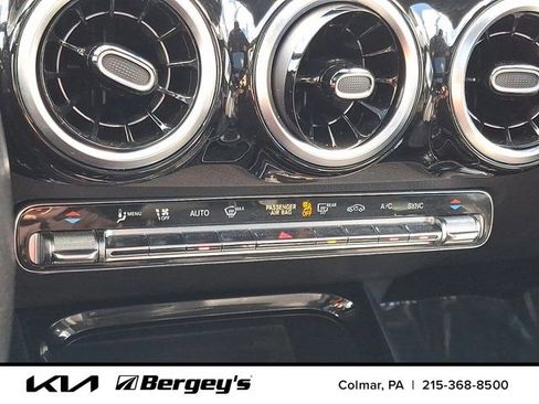 Used 2020 Mercedes-Benz GLB 250 4MATIC image 18