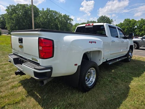 Used 2018 Chevrolet Silverado 3500 High Country AWD/4WD image 7