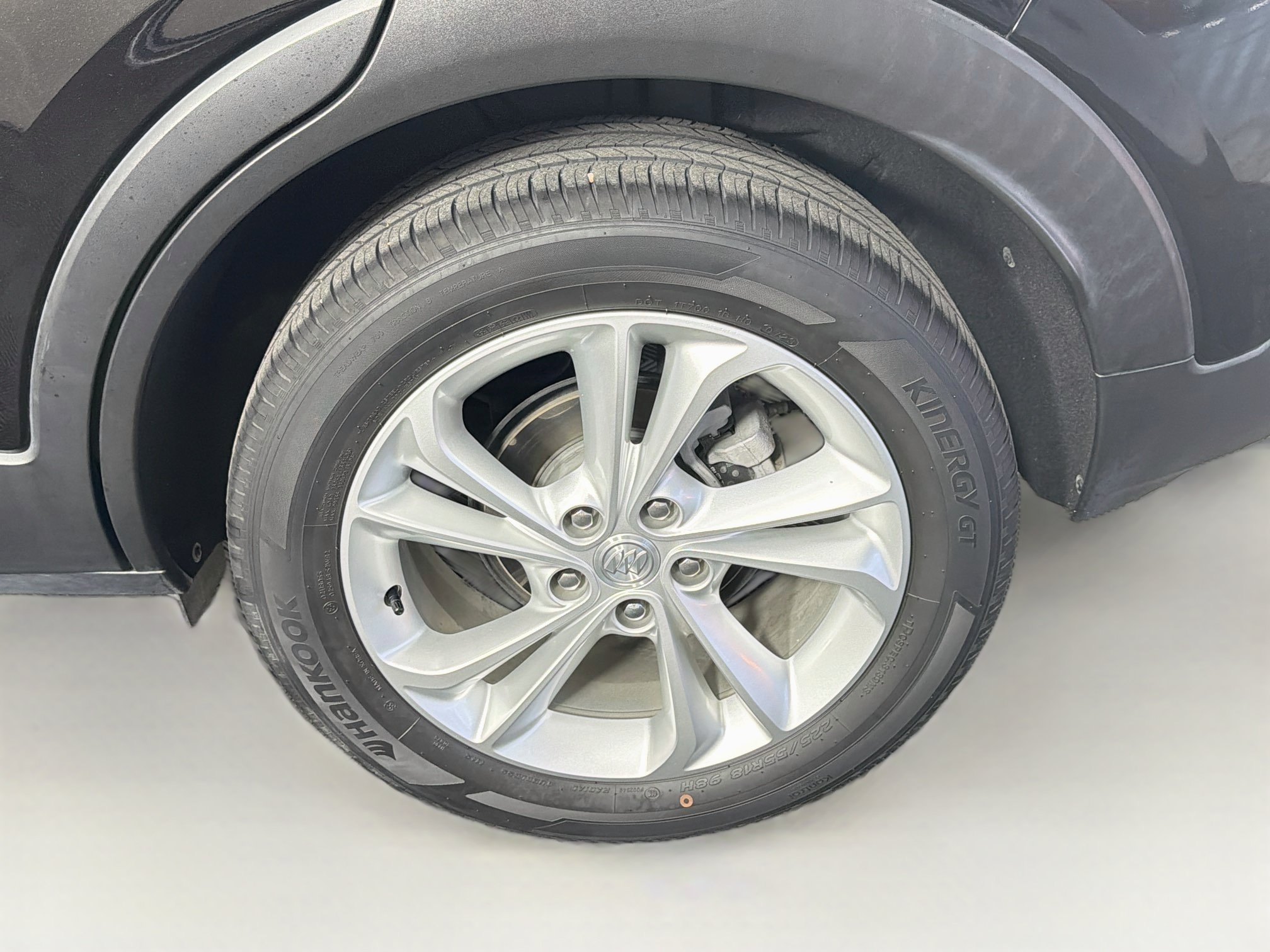 Used 2023 Buick Encore GX Preferred w/ Cold Weather Comfort Package FWD image 11