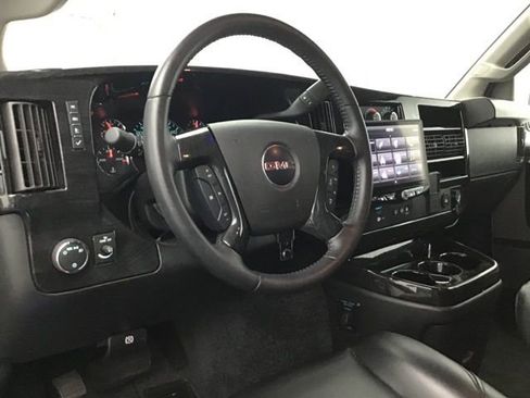 Used 2023 GMC Savana 2500 image 21