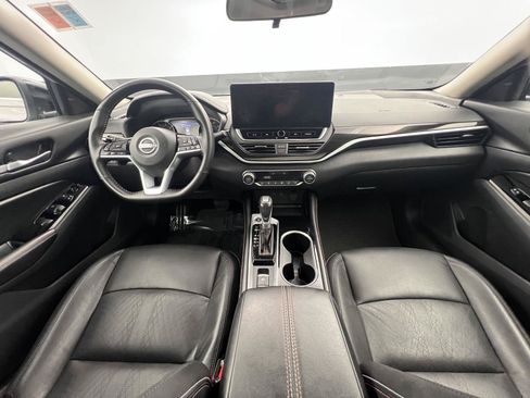 Used 2025 Nissan Altima 2.5 SR w/ SR Premium Package AWD/4WD image 17