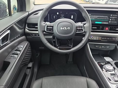 New 2026 Kia Carnival SX w/ SX Dark Edition Package FWD image 14
