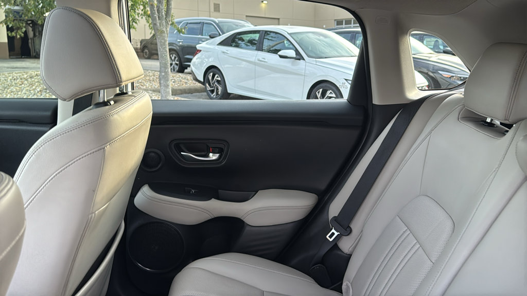 Used 2024 Honda HR-V EX-L image 29