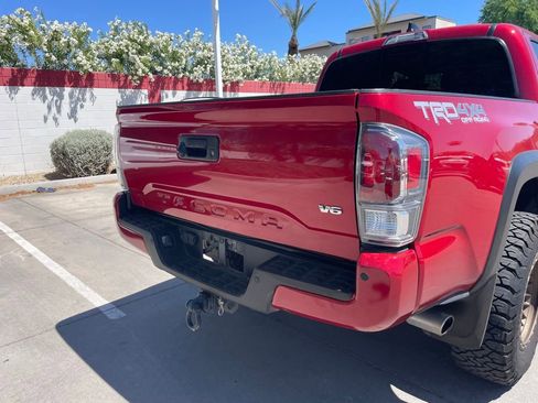 Used 2022 Toyota Tacoma TRD Off-Road w/ Technology Package image 4