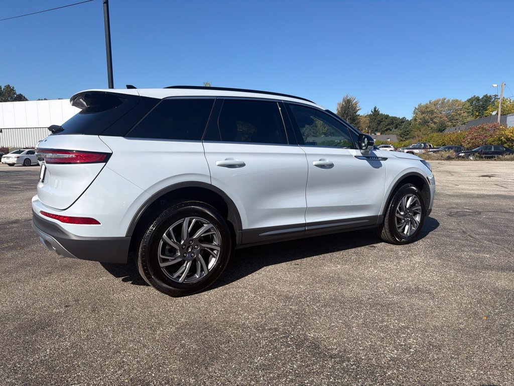 Used 2026 Lincoln Corsair Premiere AWD/4WD image 7