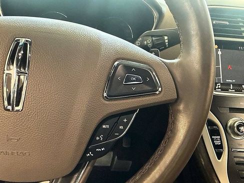 Used 2018 Lincoln MKX Reserve w/ Lincoln MKX Climate Package AWD/4WD image 14