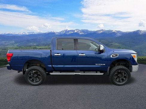 Used 2017 Nissan Titan SL w/ Off-Road Package AWD/4WD image 7