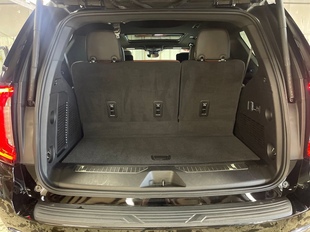 Used 2024 GMC Yukon Denali Ultimate AWD/4WD image 26